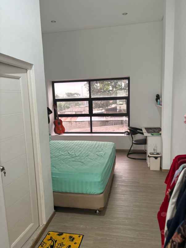 dijual rumah taman rahayu