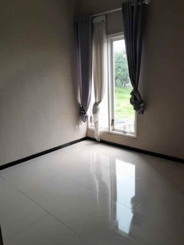 dijual rumah taman tectona residence a