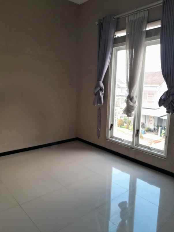 dijual rumah taman tectona residence a