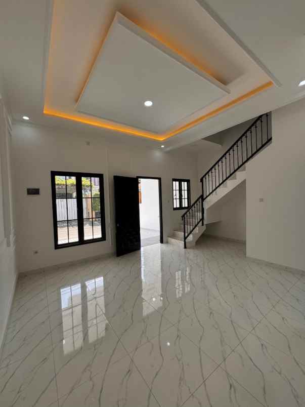 dijual rumah tanah baru