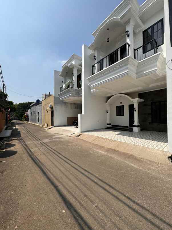 dijual rumah tanah baru