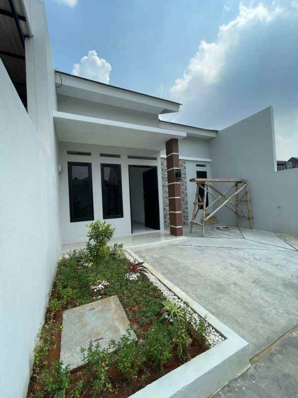 dijual rumah tanah seratus