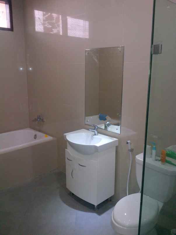 dijual rumah tanjung barat