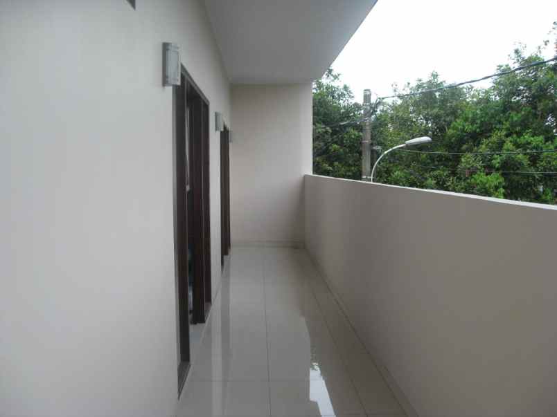 dijual rumah tanjung barat