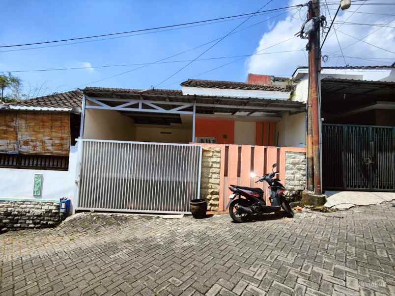 dijual rumah tasikmadu