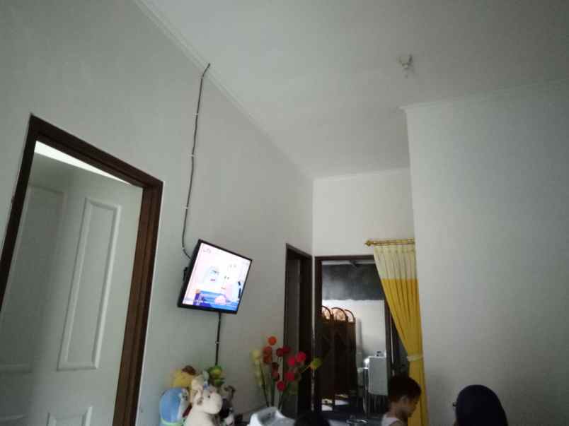 dijual rumah tembalang