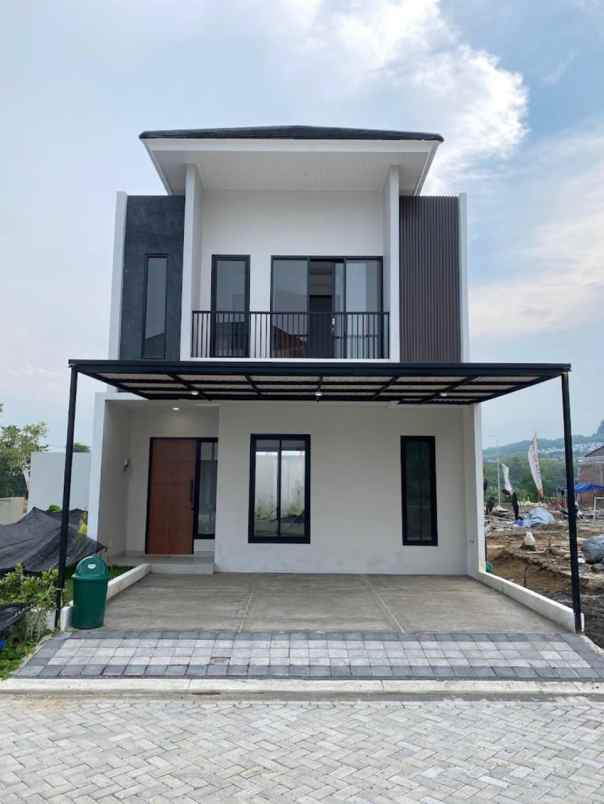 dijual rumah tembalang