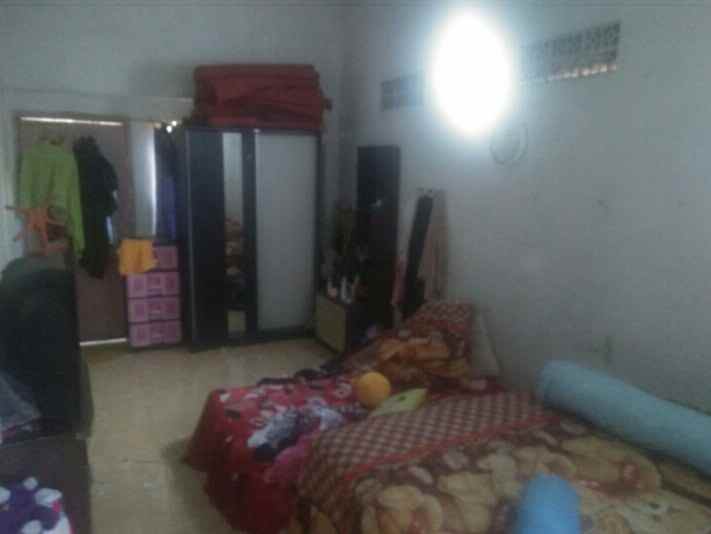 dijual rumah tepi jalan raya kraton