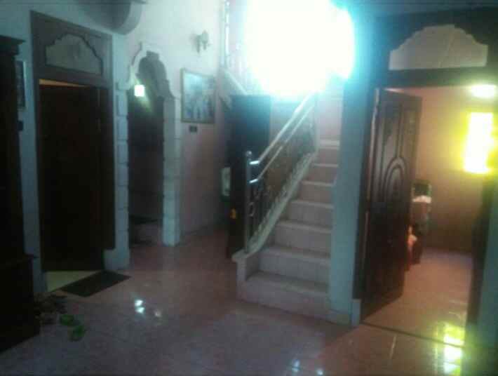 dijual rumah tepi jalan raya kraton