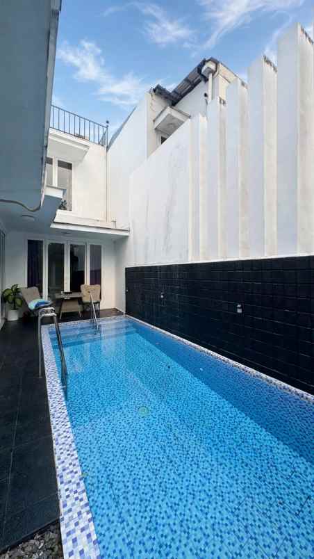 dijual rumah the riverville