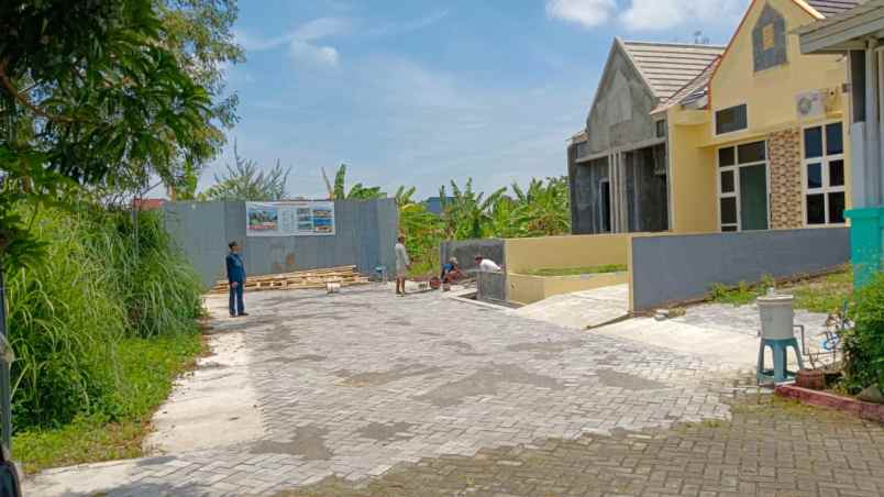 dijual rumah tlogomulyo