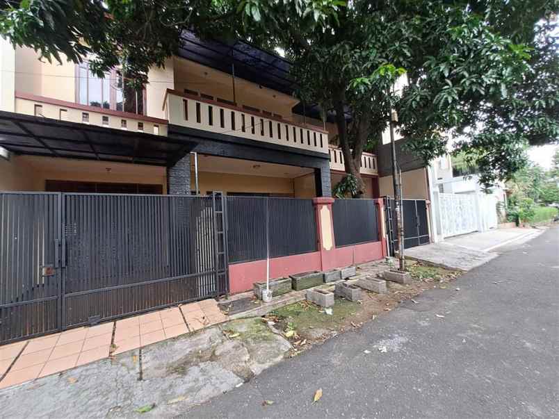 dijual rumah tomang grogol petamburan