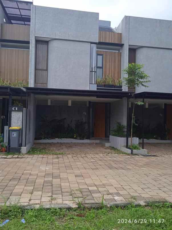 dijual rumah townhouse area bintaro dp 0 free biaya