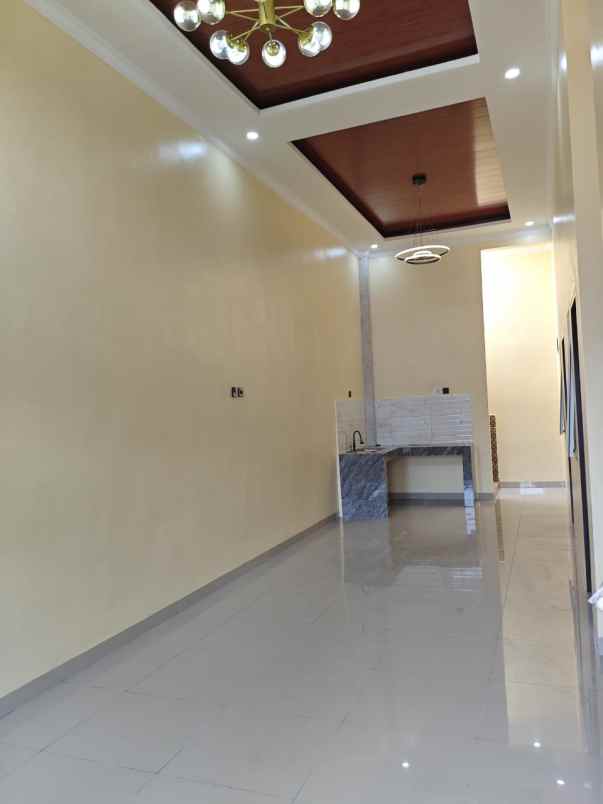 dijual rumah villa indah permai