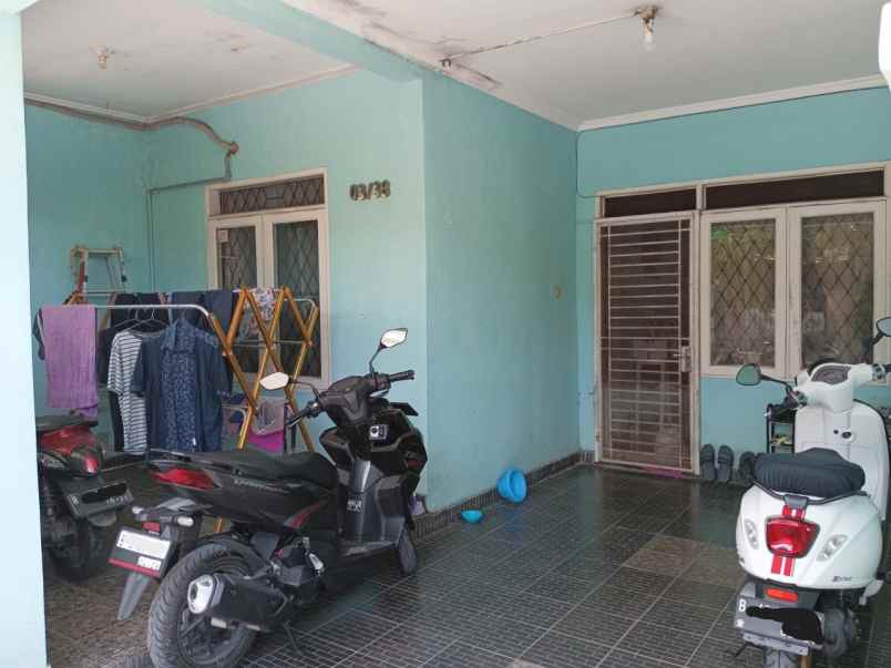 dijual rumah villa mutiara gading 3