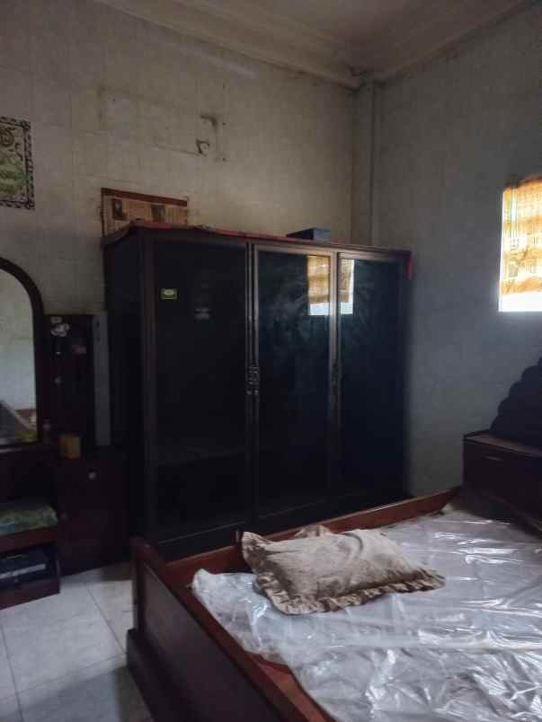 dijual rumah warugunung