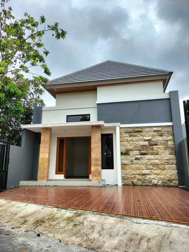 dijual rumah widodomartani