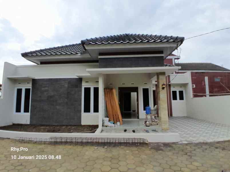 dijual rumah widodomartani ngemplak