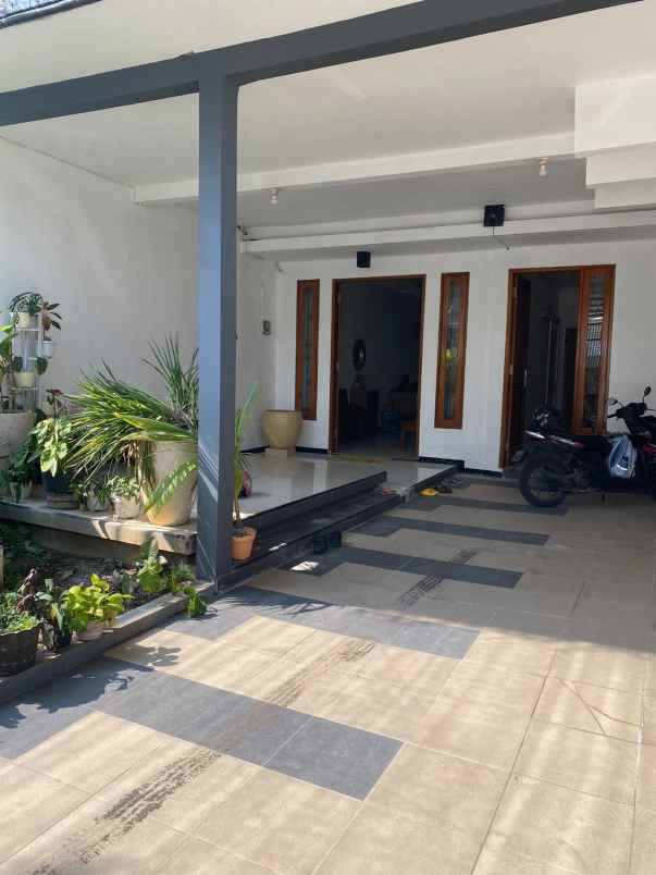 dijual rumah wisma tirta agung asri