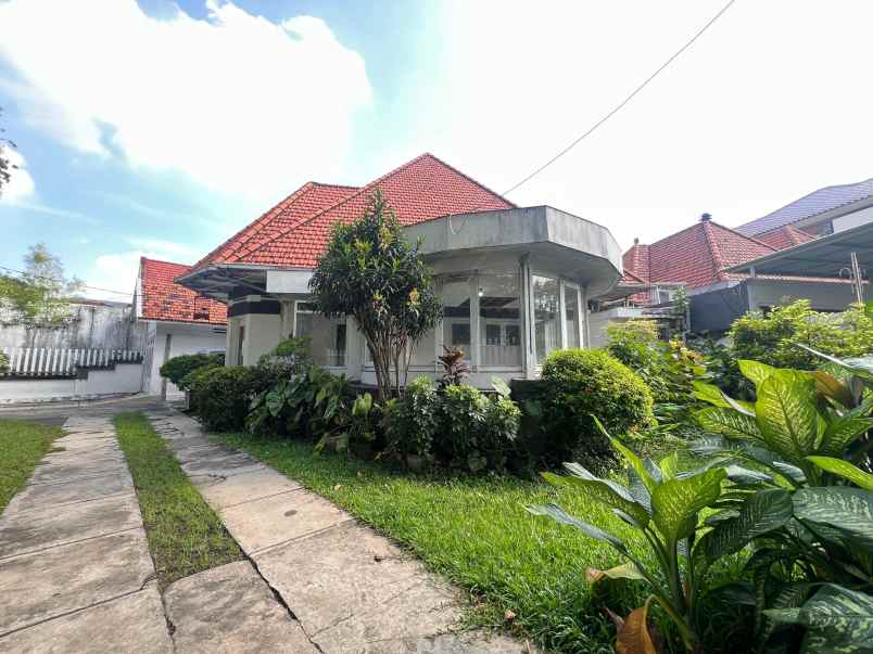 dijual rumah wr supratman
