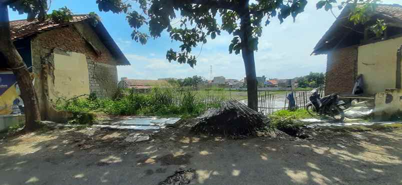 dijual tanah cipamokolan kolot