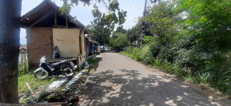 dijual tanah cipamokolan kolot