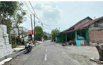 dijual tanah jaten woltermonginsidi