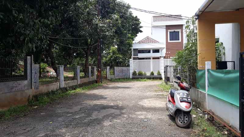 dijual tanah jl ciater raya no 2 rw 4