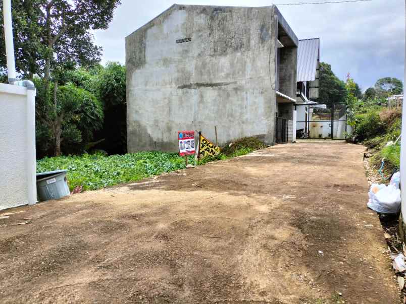 dijual tanah jl cihanjuang70