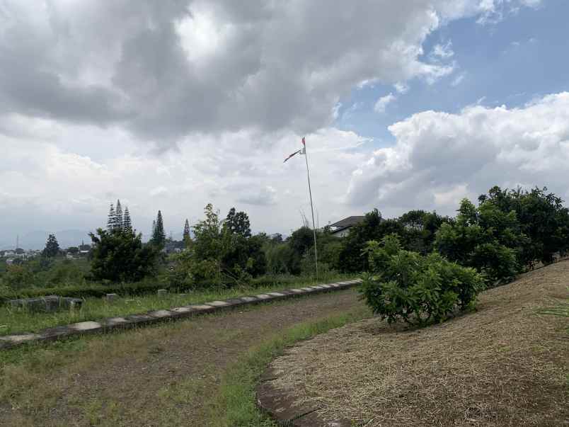 dijual tanah jl mekarwangi sariwangi