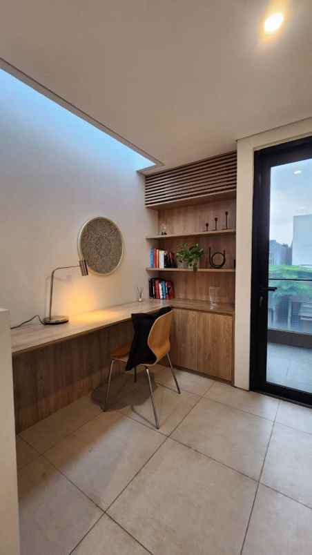 dijual townhouse modern tropis di cinangka pondok cabe