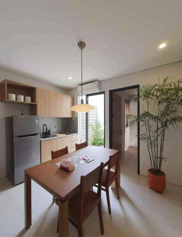 dijual townhouse modern tropis di cinangka pondok cabe