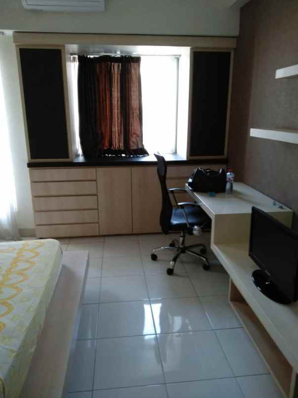 dijual uc apartemen tower berkeley