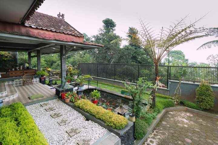 dijual villa desa nagrak kecamatan