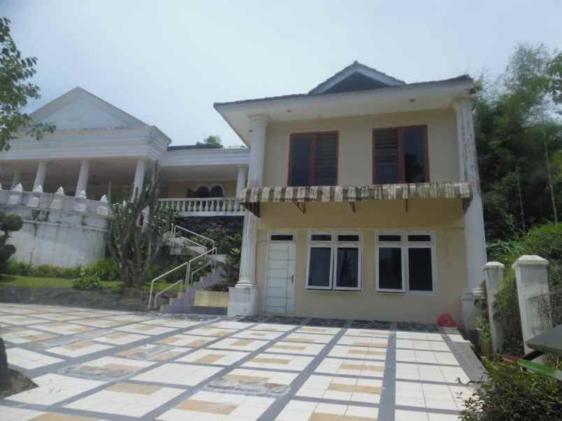 dijual villa jalan pakancilan kuta