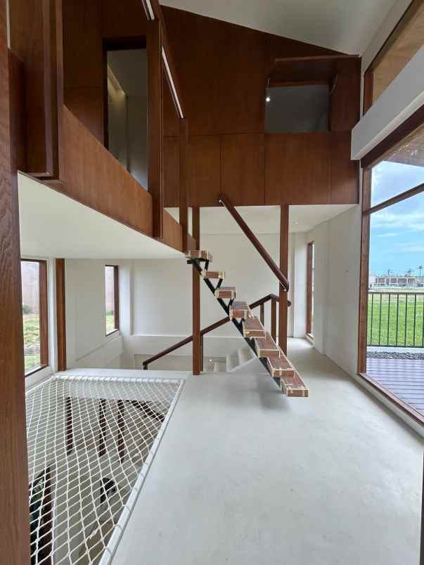 dijual villa jl raya munggu munggu kec