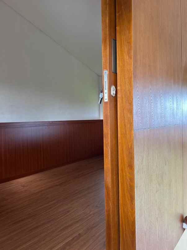 dijual villa jl raya munggu munggu kec