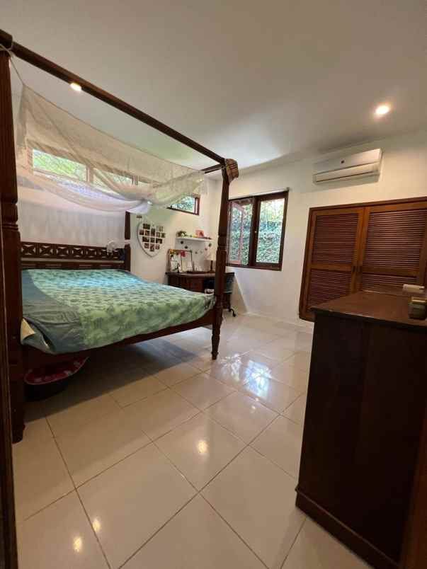 dijual villa sanur kec denpasar selatan