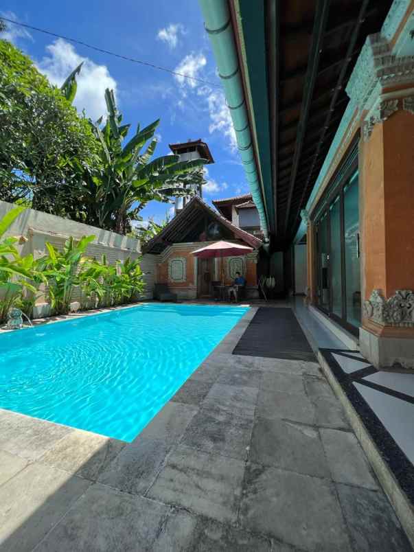 dijual villa sanur kec denpasar selatan