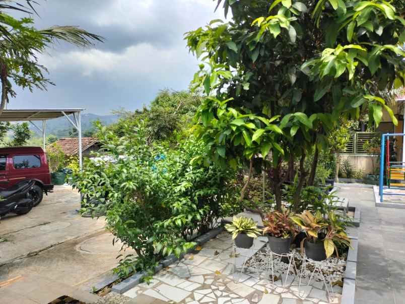 dijual villa sekehonje cilengkrang