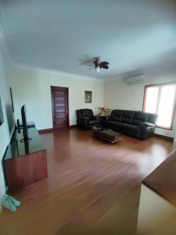 dijual villa the taman dayu