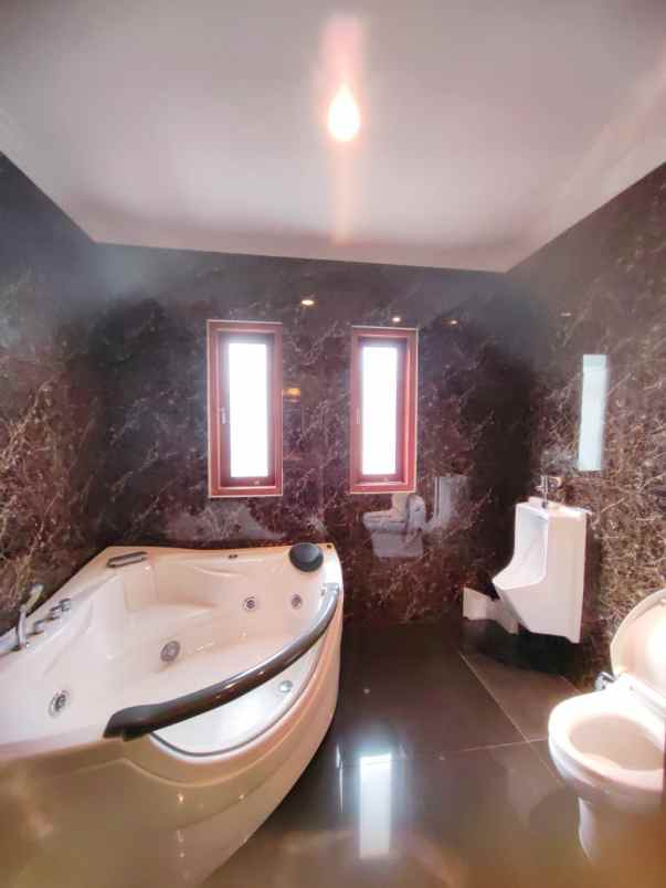 dijual villa the taman dayu