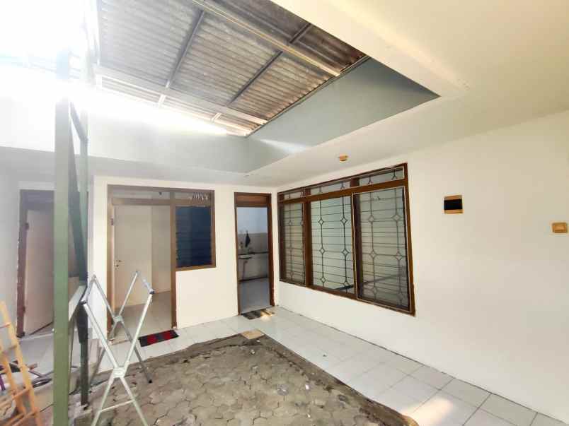 disewakan baruk dekat superindo merr minimal 2 tahun