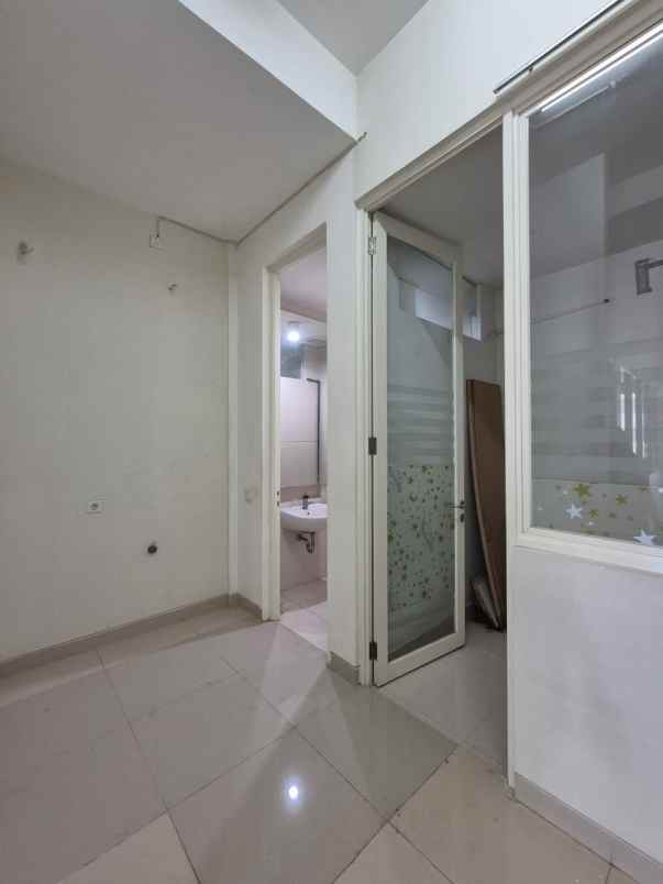 disewakan ruko biz home pakuwon city kenjeran