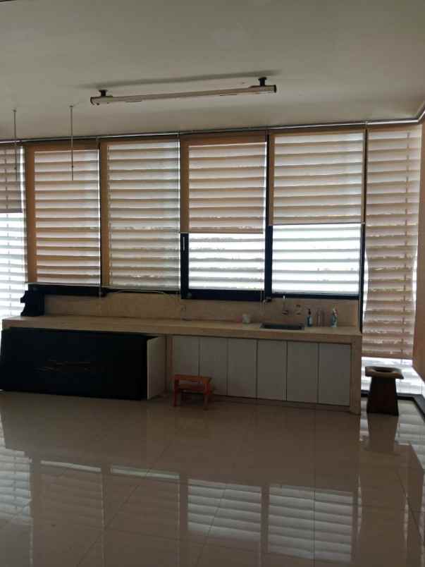 disewakan ruko gudang kantor manyar jaya