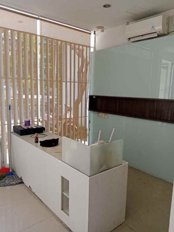 disewakan ruko gudang kantor manyar jaya