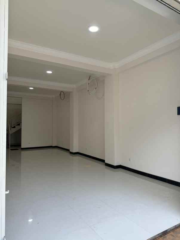 disewakan ruko manukan tengah surabaya