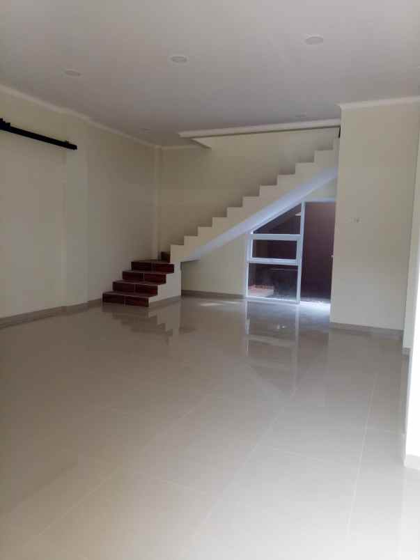 disewakan rumah arcamanik