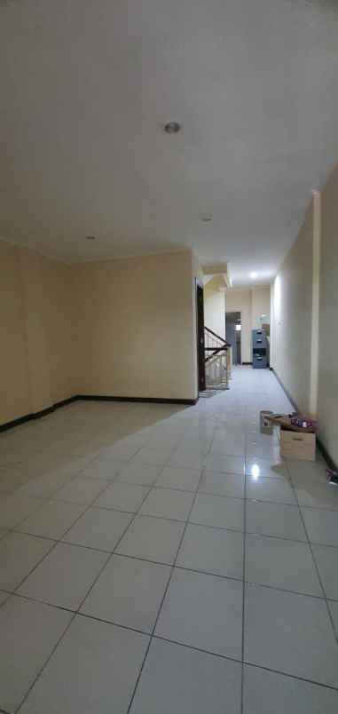 disewakan rumah boulevar kelapa gading