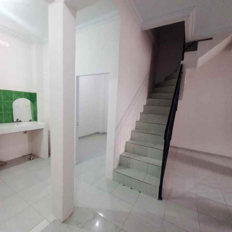 disewakan rumah jl depok indah margonda